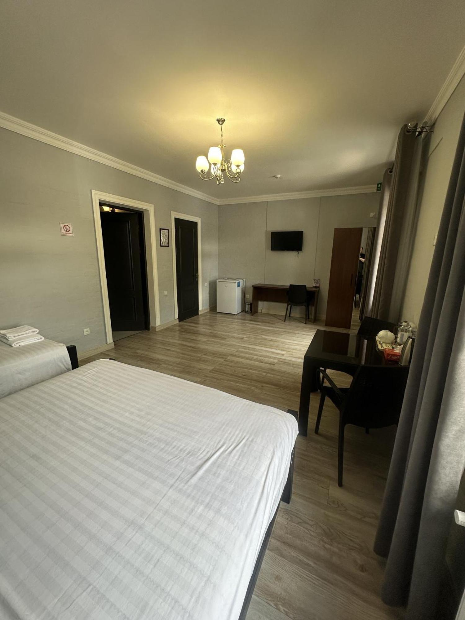 Nest Inn Ташкент Экстерьер фото